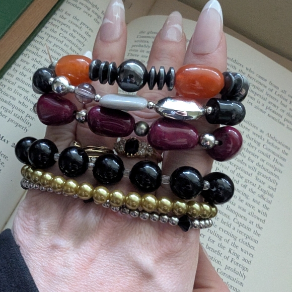 6 Multicolor Beaded Bracelet Set - Picture 3 of 7